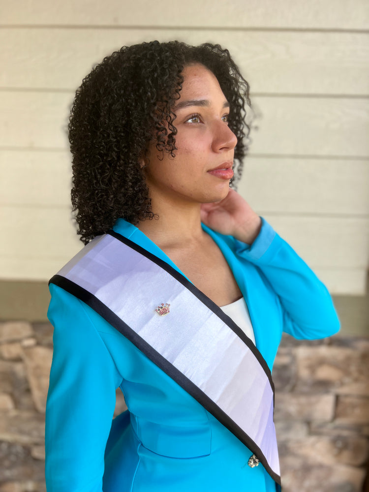 Crown Princess | Magnetic Brooch Pin