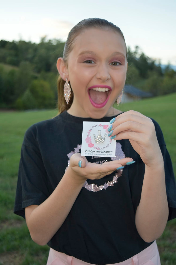 Mini Esther Crown | Magnetic Brooch Pin