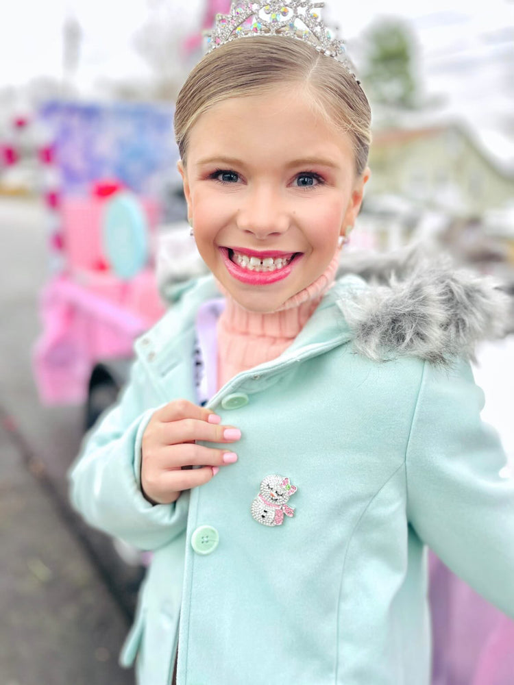 Lady of the Snow | Magnetic Brooch Pin