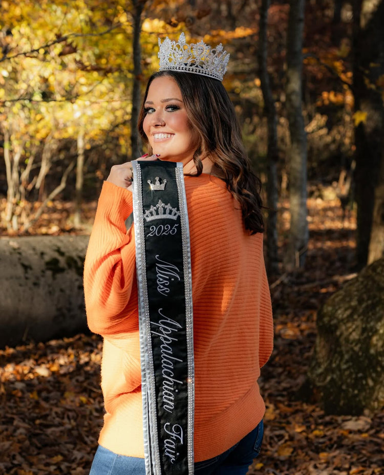 Esther Crown | Magnetic Brooch Pin