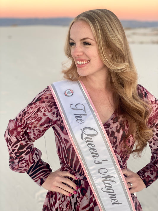 The Queen's Magnet Logo | Magnetic Brooch Pin