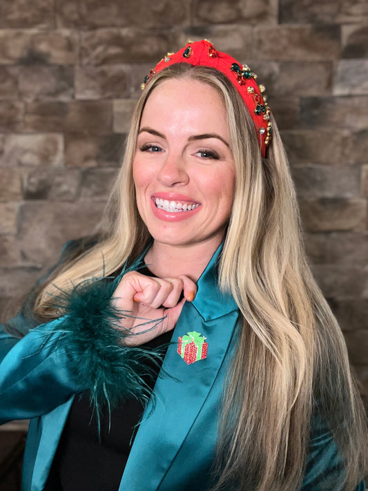 Christmas Present | Magnetic Brooch Pin