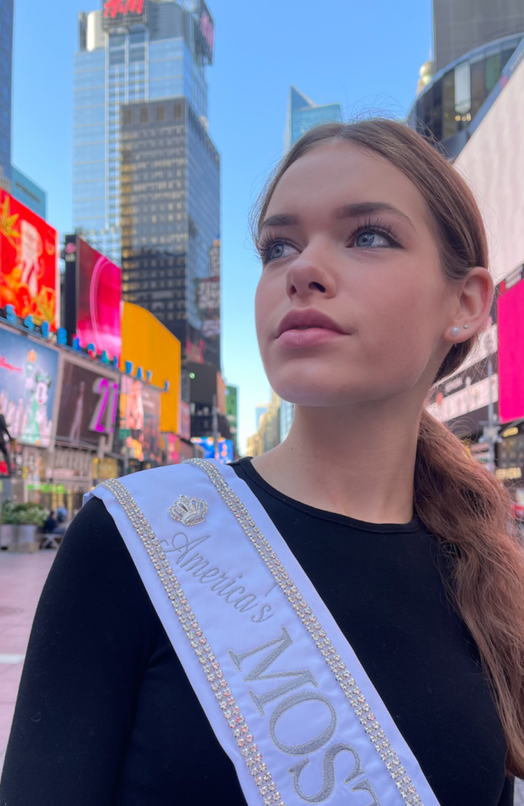 Queen Mother Crown | Magnetic Brooch Pin