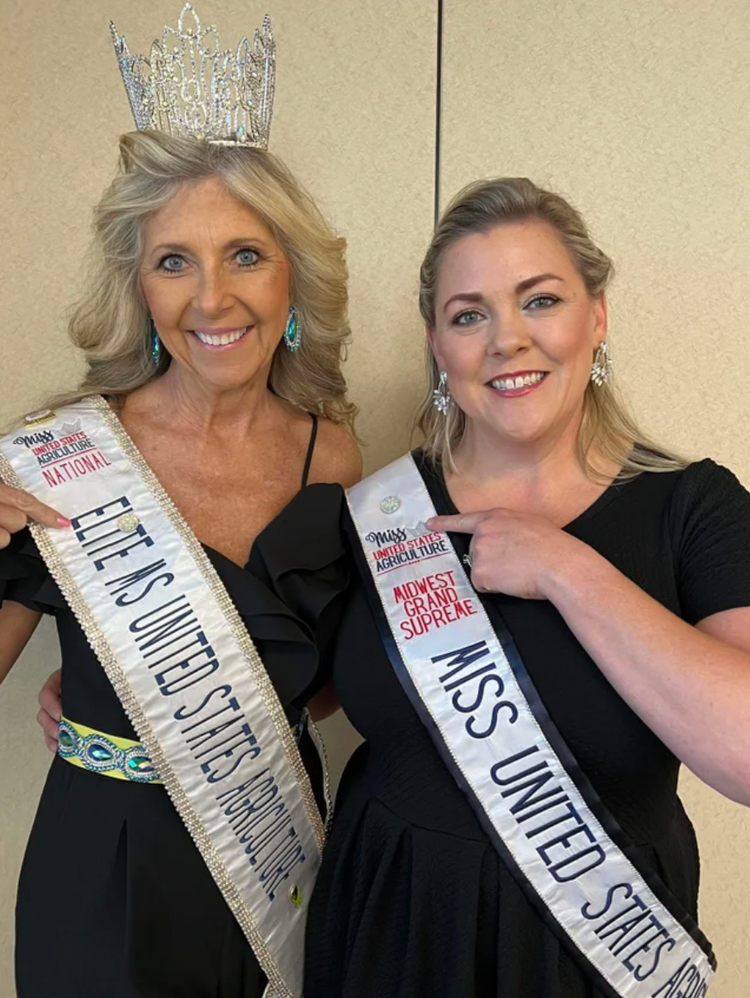 Celestial Queen | Magnetic Brooch Pin