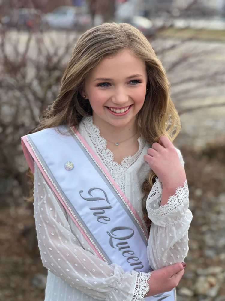 AB Celestial Snowflake | Magnetic Brooch Pin