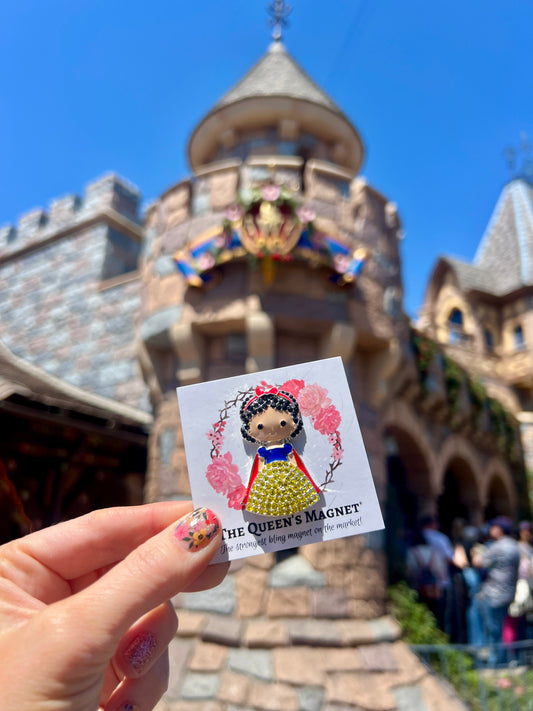 Snow Princess | Magnetic Brooch Pin