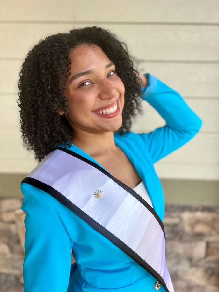 Crown Princess | Magnetic Brooch Pin