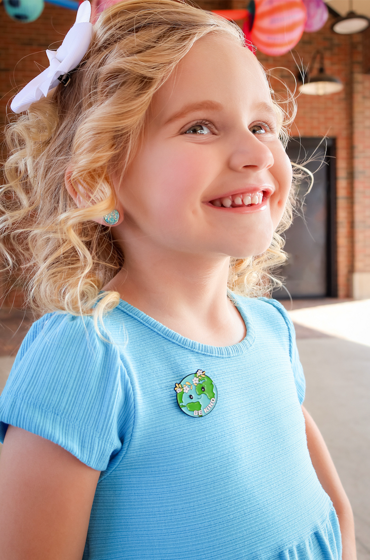 Mother Earth | Magnetic Brooch Pin